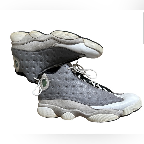 Jordan 13 Retro
Atmosphere Grey - Picture 3 of 8